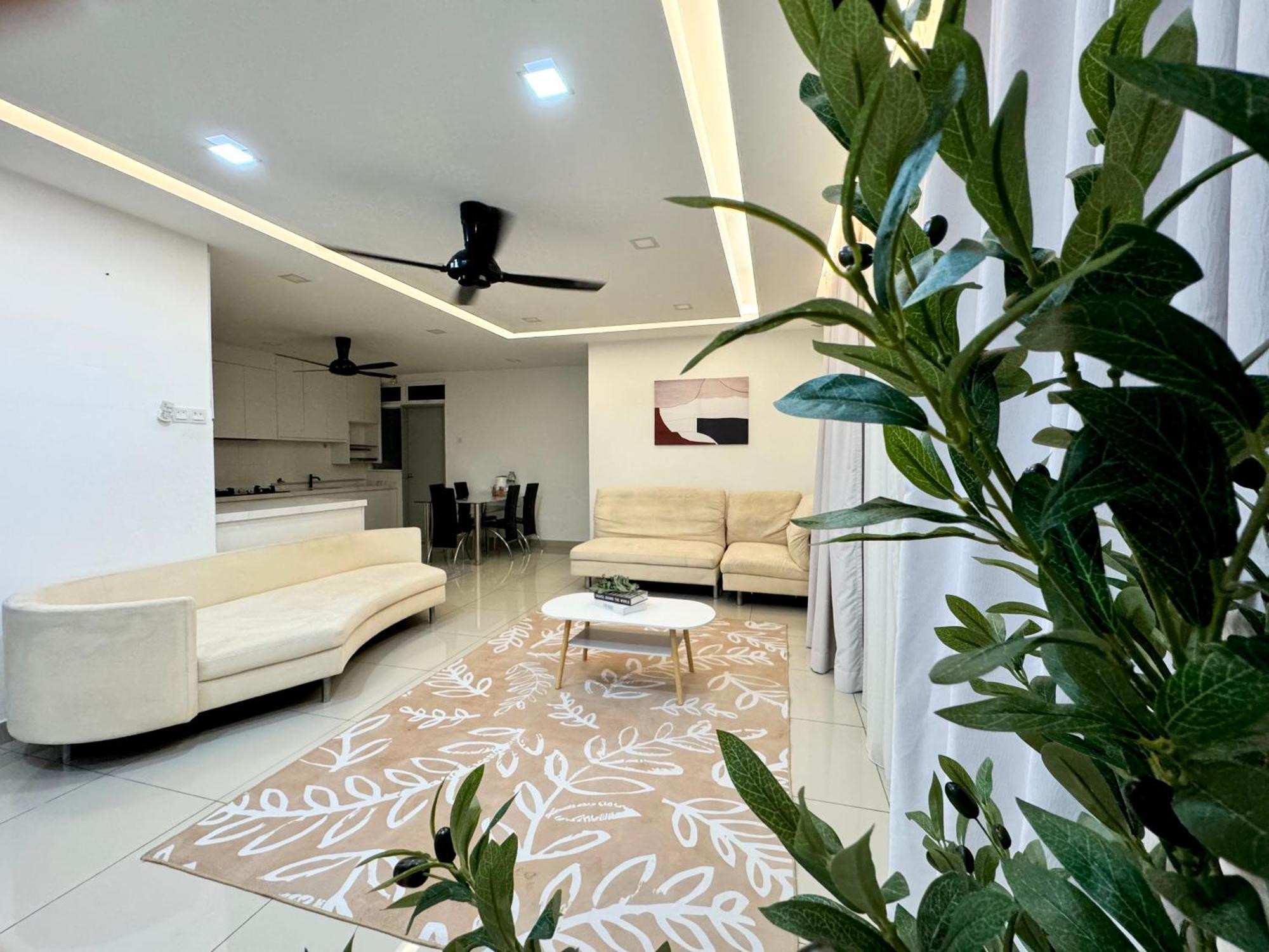 Pangsapuri Large Unit Dwiputra Residences 3rooms 3bathrooms Presint 15 *