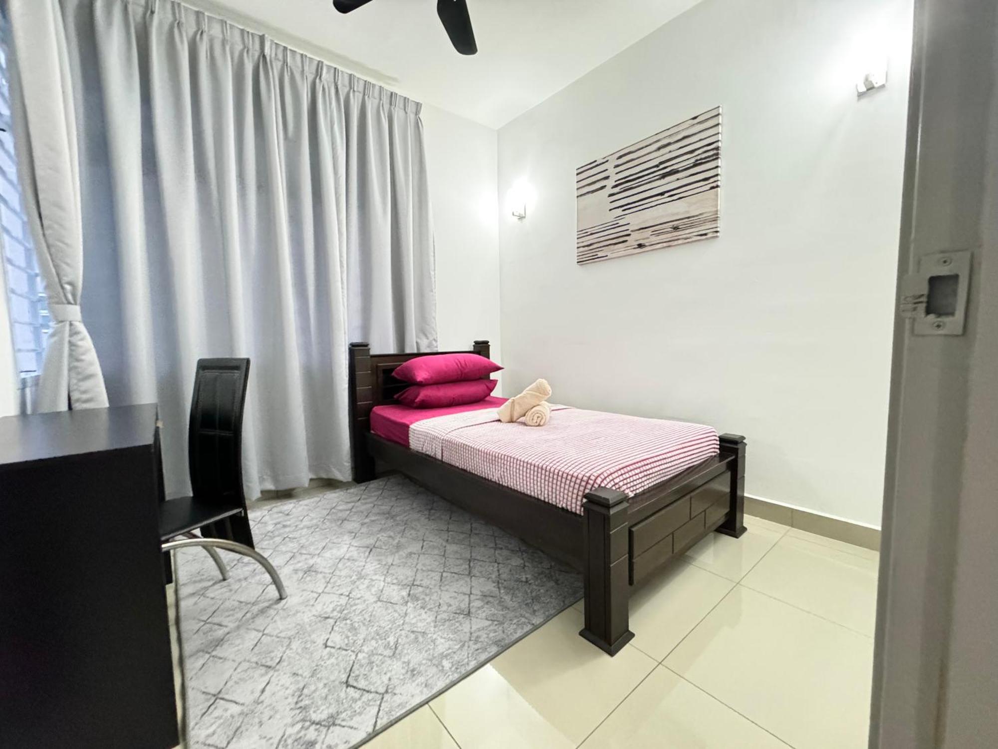 Large Unit Dwiputra Residences 3rooms 3bathrooms Presint 15 * Putrajaya